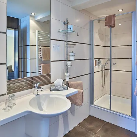 Hotel-hofbraeu Am Stadtring Hotel 4*