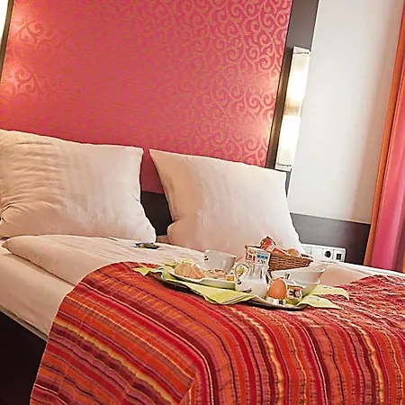 ホテル Hotel-hofbraeu Am Stadtring 4*