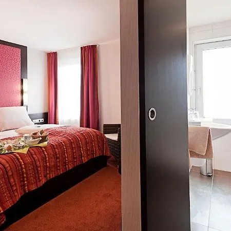 Hotel Hotel-hofbraeu Am Stadtring 4*